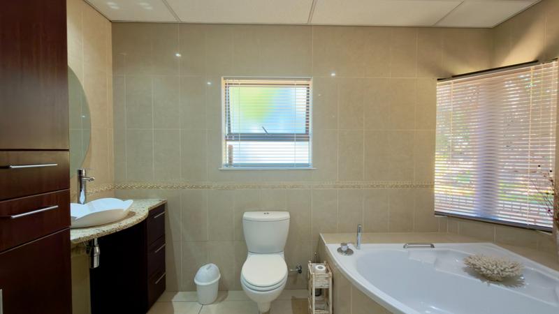 5 Bedroom Property for Sale in Pentagon Park Free State